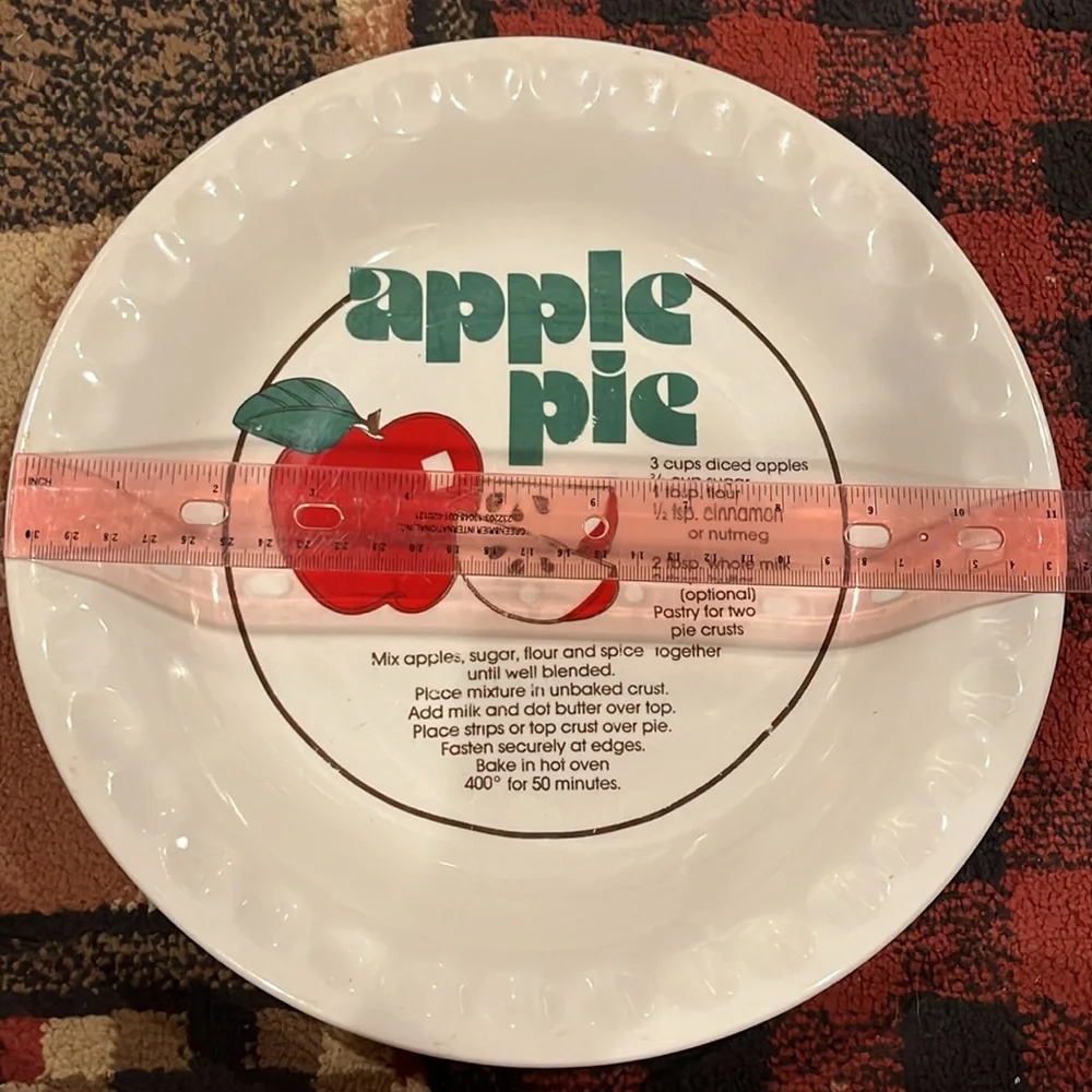Vintage Mount Clemens Pottery apple pie dish